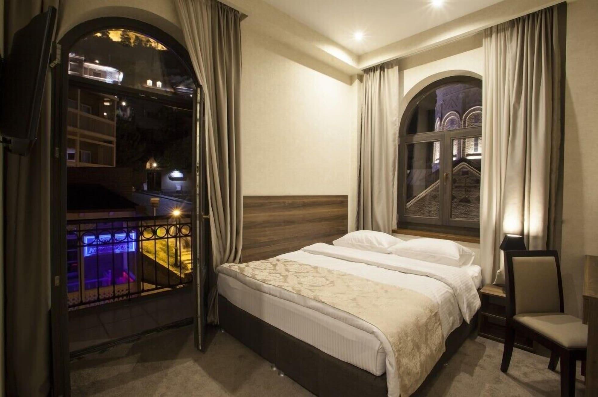 Old Meidan Tbilisi By Urban Hotels Exterior photo